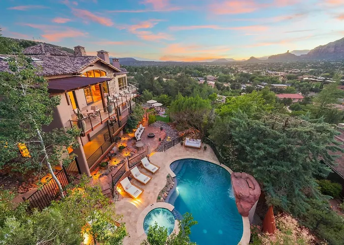 New - Tuscan Red Rock Overlook - Spectacular Views 2 Pools Waterfalls Fire Features Sauna Massage Chairs & Salt Vakantiehuis