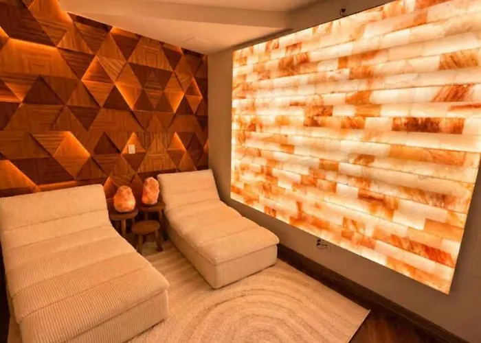 Vakantiehuis New - Tuscan Red Rock Overlook - Spectacular Views 2 Pools Waterfalls Fire Features Sauna Massage Chairs & Salt *