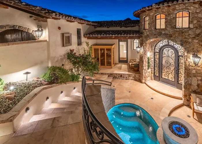 New - Tuscan Red Rock Overlook - Spectacular Views 2 Pools Waterfalls Fire Features Sauna Massage Chairs & Salt Vakantiehuis Sedona