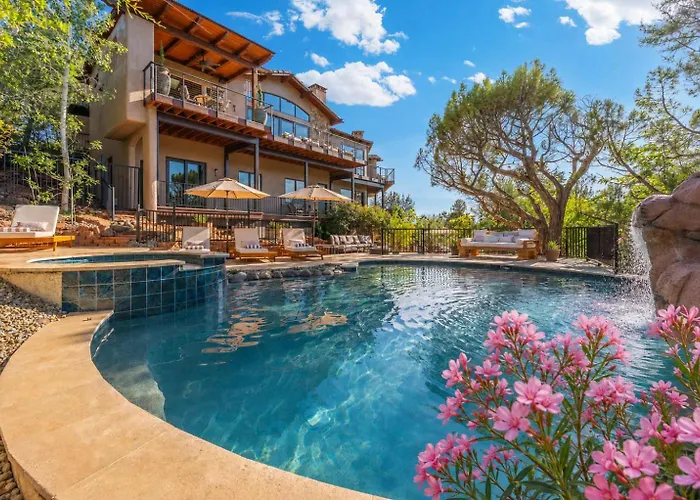 Vakantiehuis New - Tuscan Red Rock Overlook - Spectacular Views 2 Pools Waterfalls Fire Features Sauna Massage Chairs & Salt