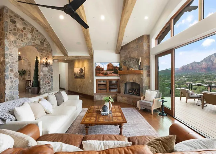 New - Tuscan Red Rock Overlook - Spectacular Views 2 Pools Waterfalls Fire Features Sauna Massage Chairs & Salt *