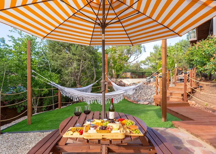 New - Tuscan Red Rock Overlook - Spectacular Views 2 Pools Waterfalls Fire Features Sauna Massage Chairs & Salt Vakantiehuis *