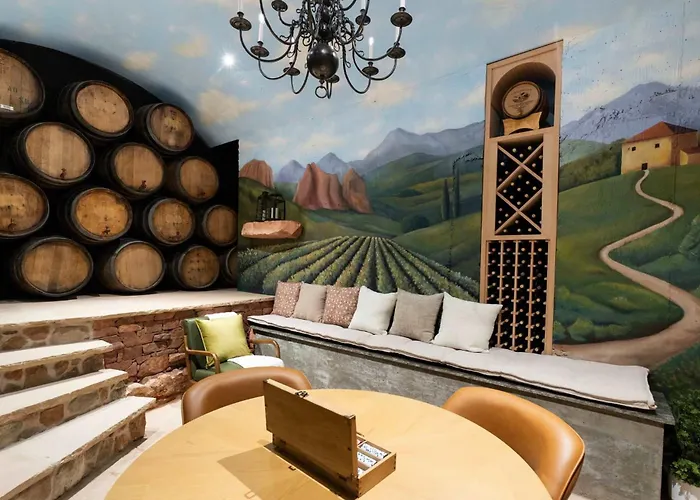 Vakantiehuis New - Tuscan Red Rock Overlook - Spectacular Views 2 Pools Waterfalls Fire Features Sauna Massage Chairs & Salt *
