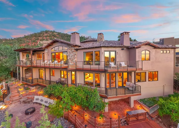 New - Tuscan Red Rock Overlook - Spectacular Views 2 Pools Waterfalls Fire Features Sauna Massage Chairs & Salt *
