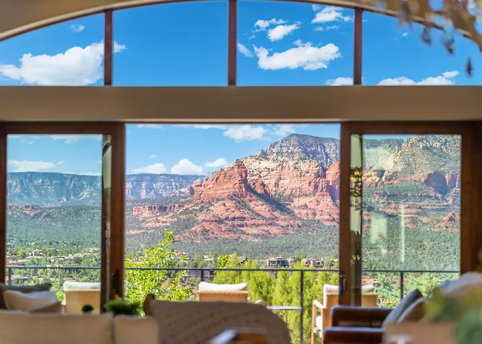 New - Tuscan Red Rock Overlook - Spectacular Views 2 Pools Waterfalls Fire Features Sauna Massage Chairs & Salt *