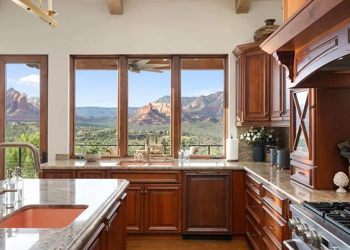 New - Tuscan Red Rock Overlook - Spectacular Views 2 Pools Waterfalls Fire Features Sauna Massage Chairs & Salt