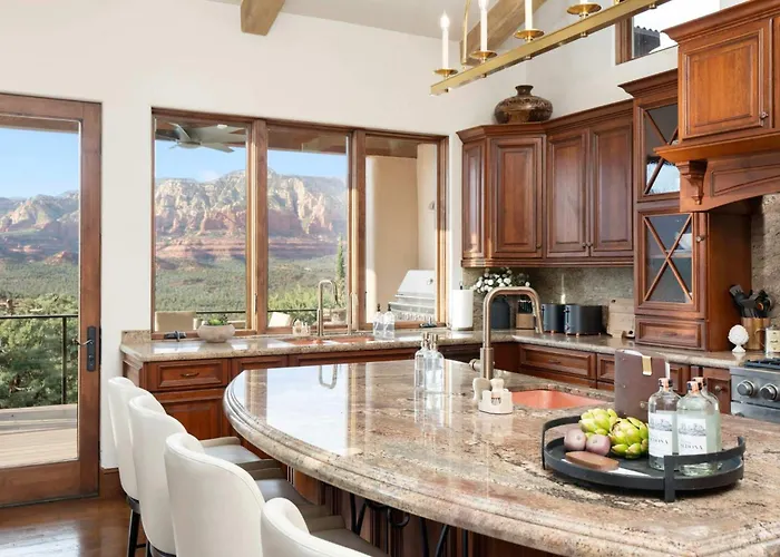 Vakantiehuis New - Tuscan Red Rock Overlook - Spectacular Views 2 Pools Waterfalls Fire Features Sauna Massage Chairs & Salt Sedona